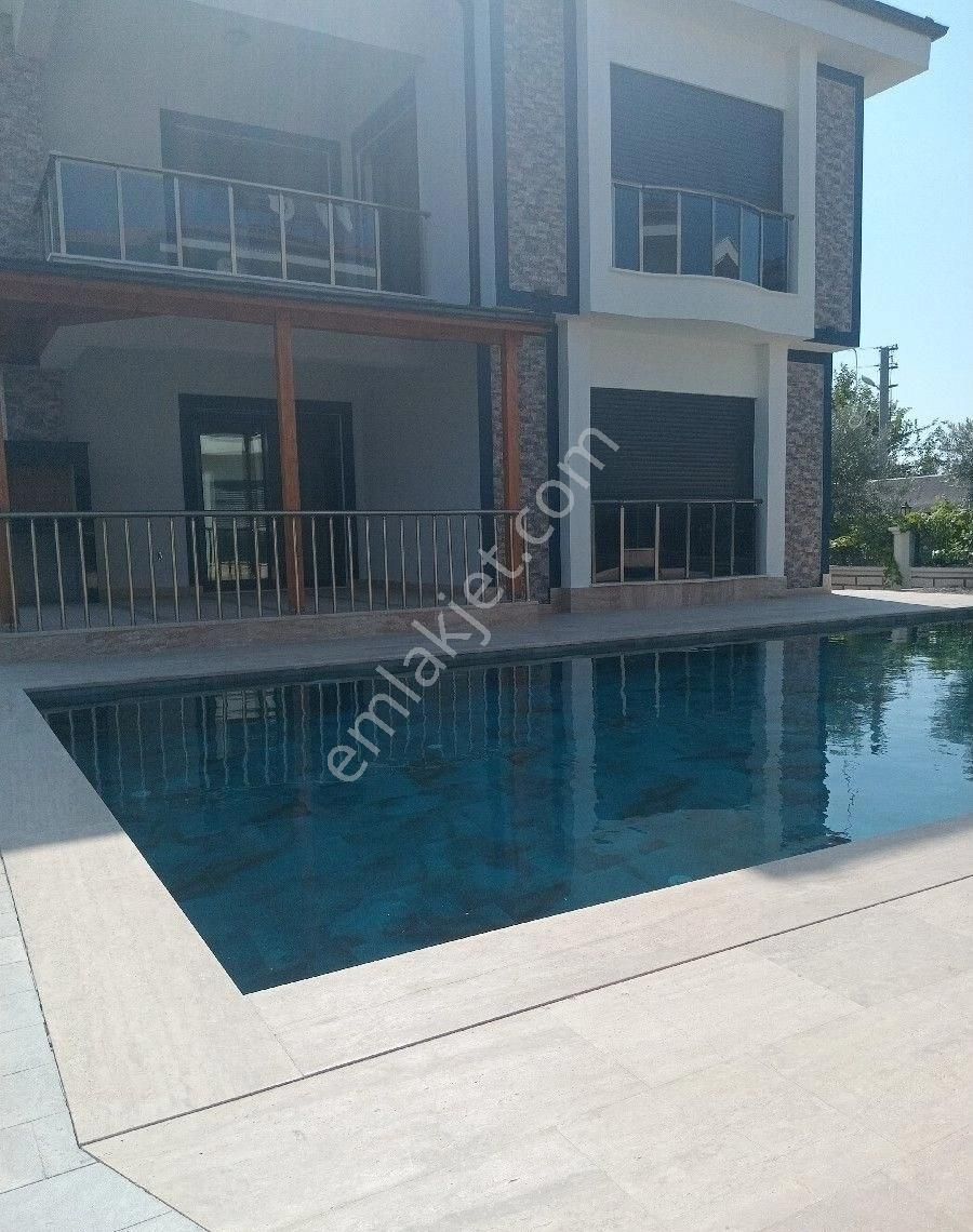 Dalaman Ege Satılık Villa Dalaman Karaçalıda Havuzlu 4+1 Lüx Villa Satılık