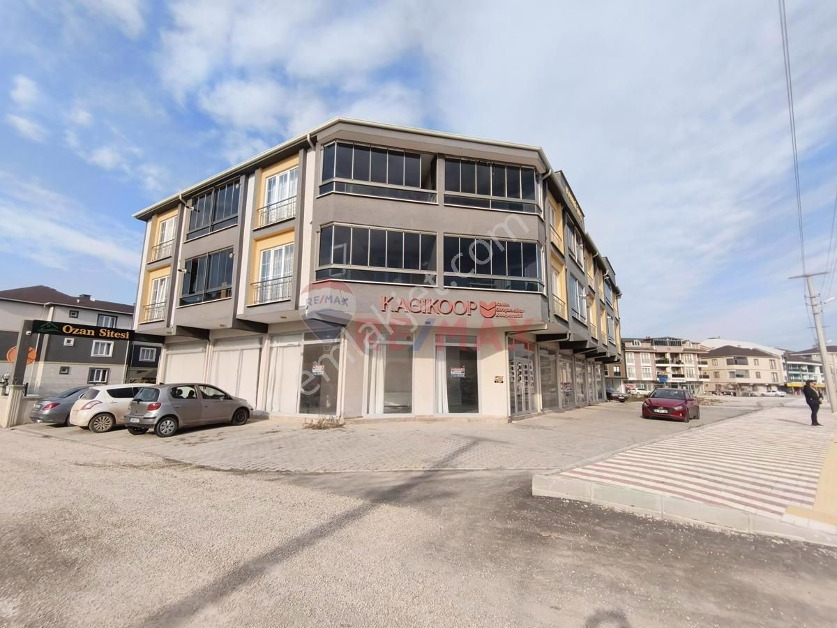 İnegöl Yeni Kiralık Dükkan & Mağaza İnegöl Akpınar Caddesinde 160 M2 Kiralık Dükkan