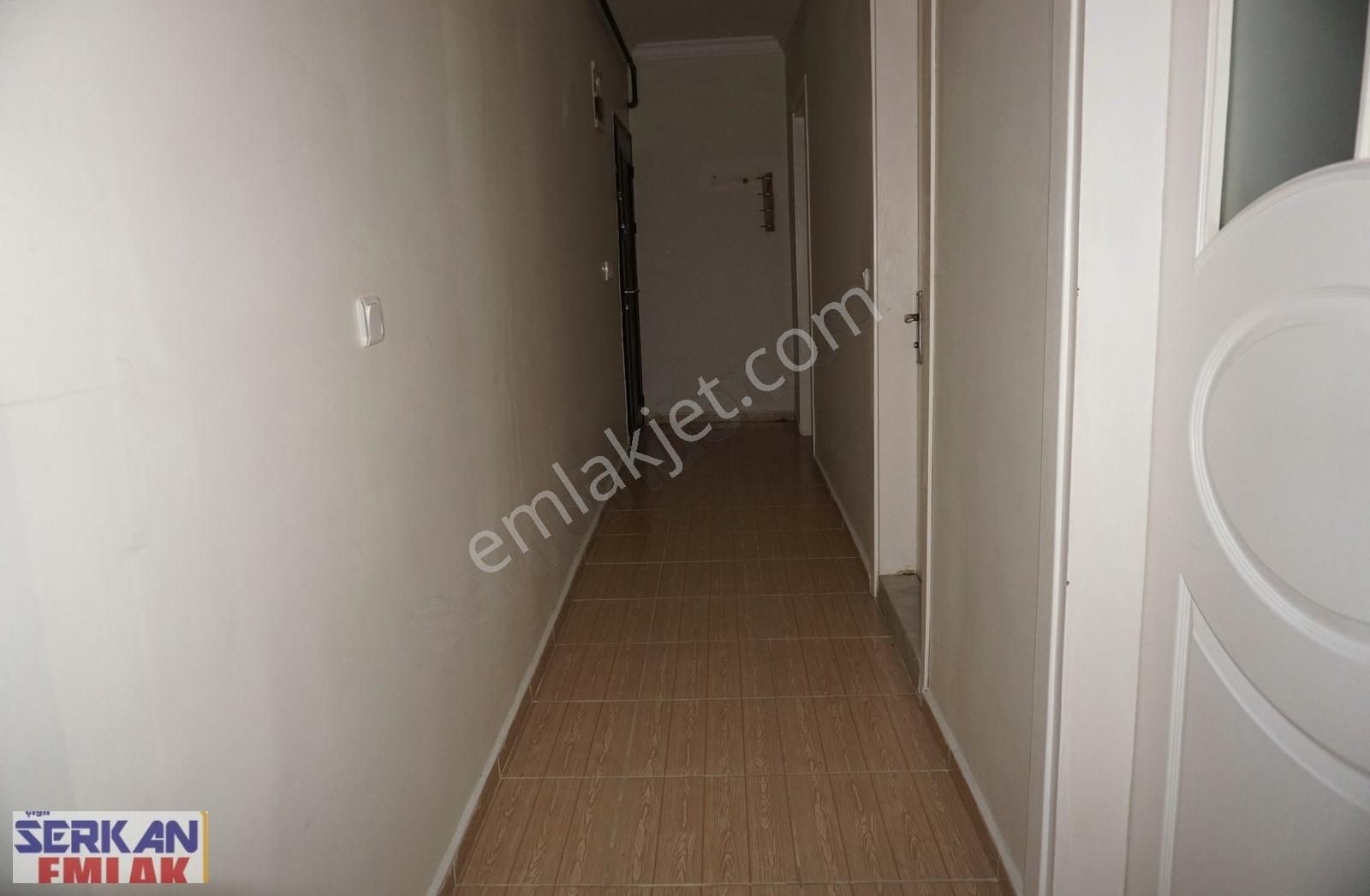 Çiğli Küçük Çiğli Kiralık Daire Küçükçiğli De Kiralık 2+1 Bahçe Katı Doğalgaz Kombi Çiğli Serkan