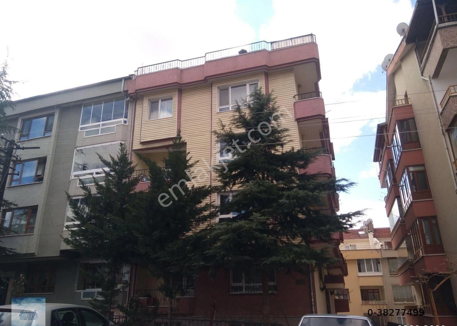 Yenimahalle Yeniçağ Satılık Daire Taner Sokakta 3+1, 1.kat Ön Cephe, Kombili,kiracılı