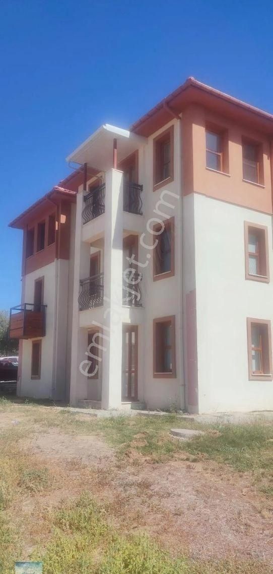 Etimesgut Turkuaz Kiralık Daire Eskişehir Yolu Golf Kent De 2+1 Full 3.kat 116m2 Kombili