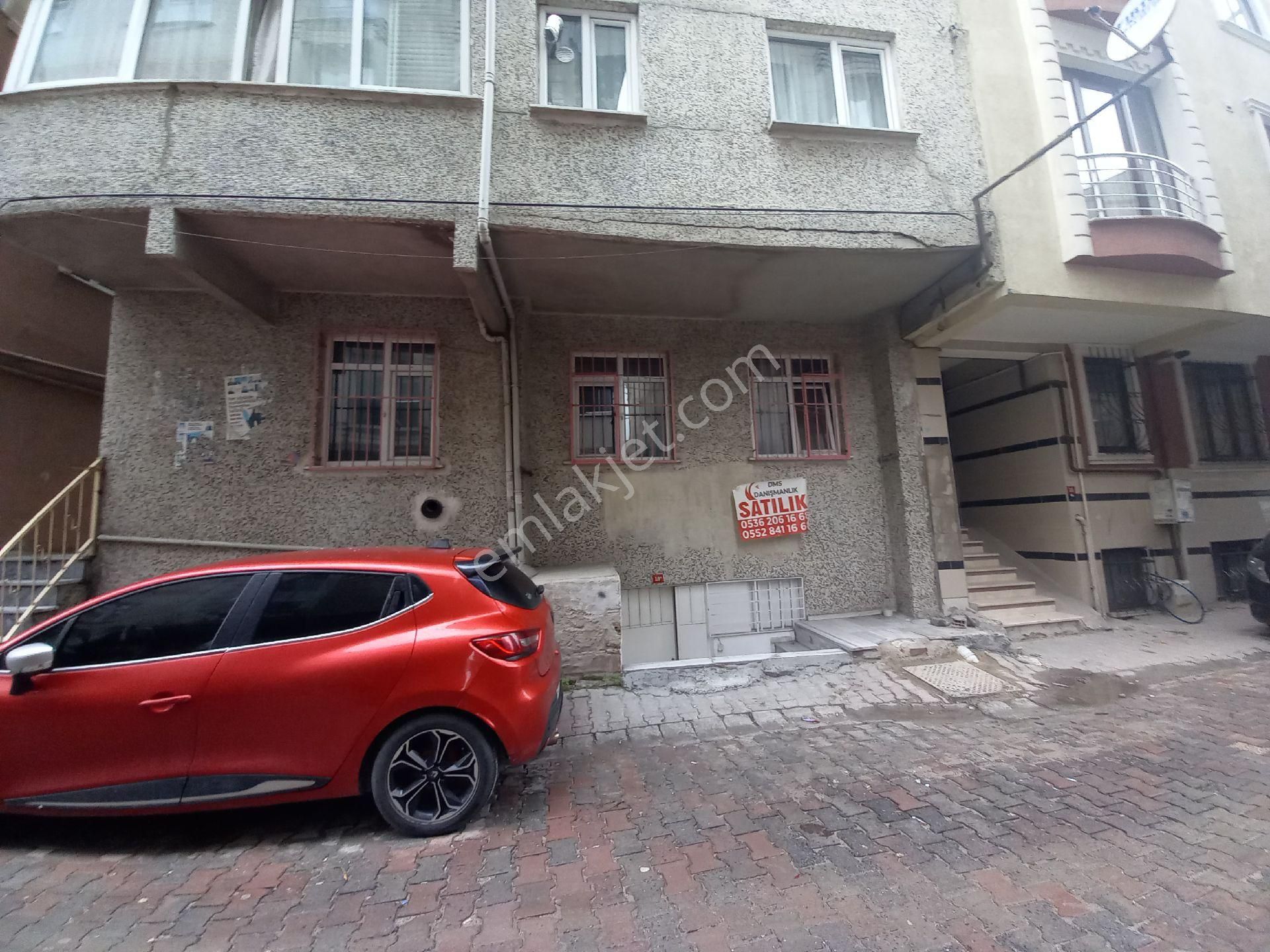 Bahçelievler Zafer Satılık Daire Bahçelievler Zafer Mahallesi Yüksek Giriş 2+1 70m2 Doğalgaz Sobalı