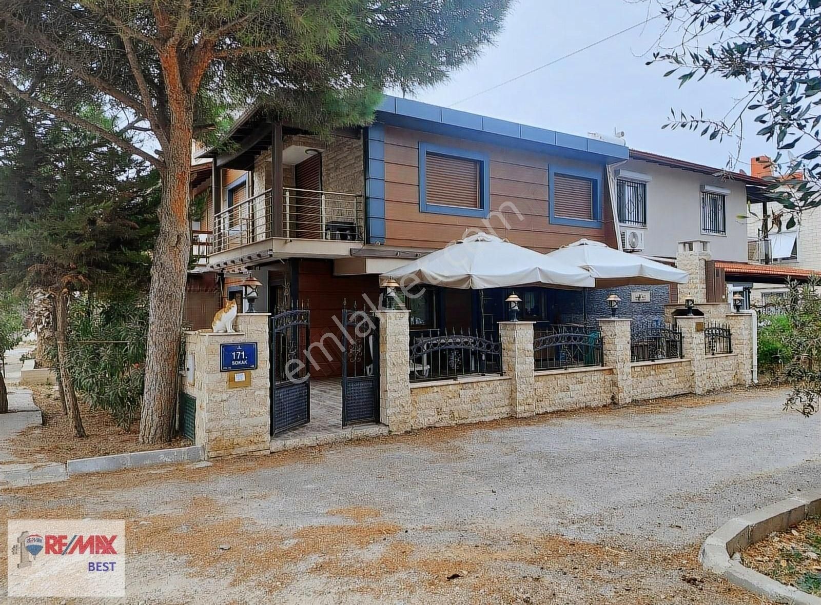 Urla Güvendik Kiralık Villa Urla Çeşmealtı Güvendik'te Plaja Yakın Eşyalı Lüx Kiralık Villa