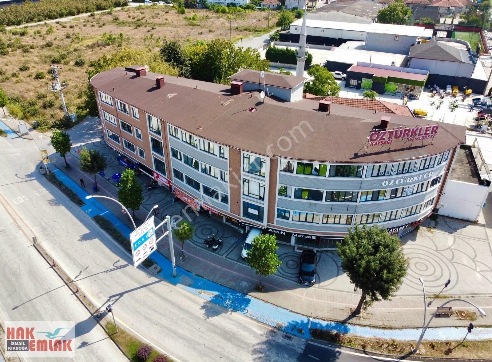 Düzce Merkez Uzun Mustafa Kiralık Daire Hak Emlak'tan Uzunmustafa Mah.de Lüks Eşyalı Kiralık 1+1 Daire