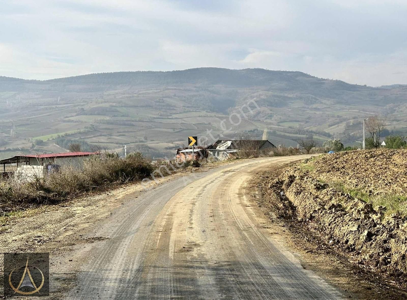 Yenişehir Kızılköy Satılık Tarla Bursa Yenişehir Kızılköy 400m2 Asfalt Cephe Satılık Hobi Bahçesi