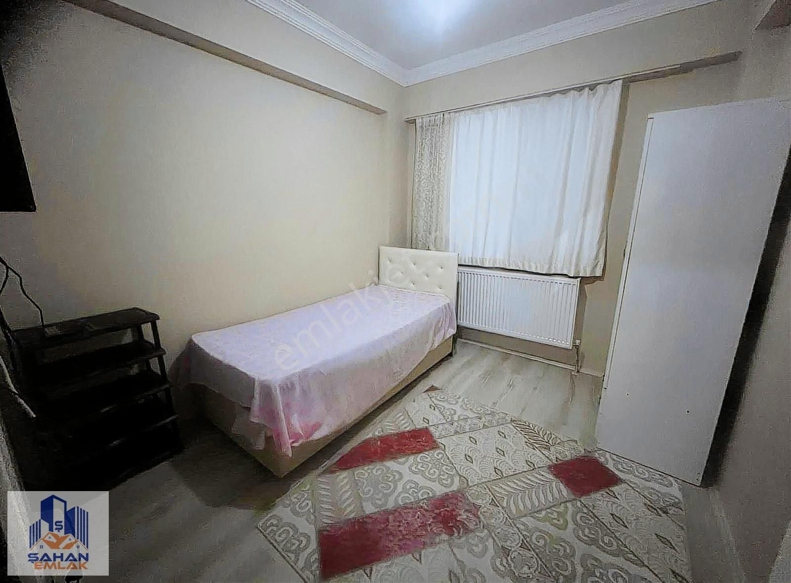 Kütahya Merkez Meydan Kiralık Daire Şahan'dan Merkez De Abonelikleri Açık Kiralık Eşyalı 1+1 Daire