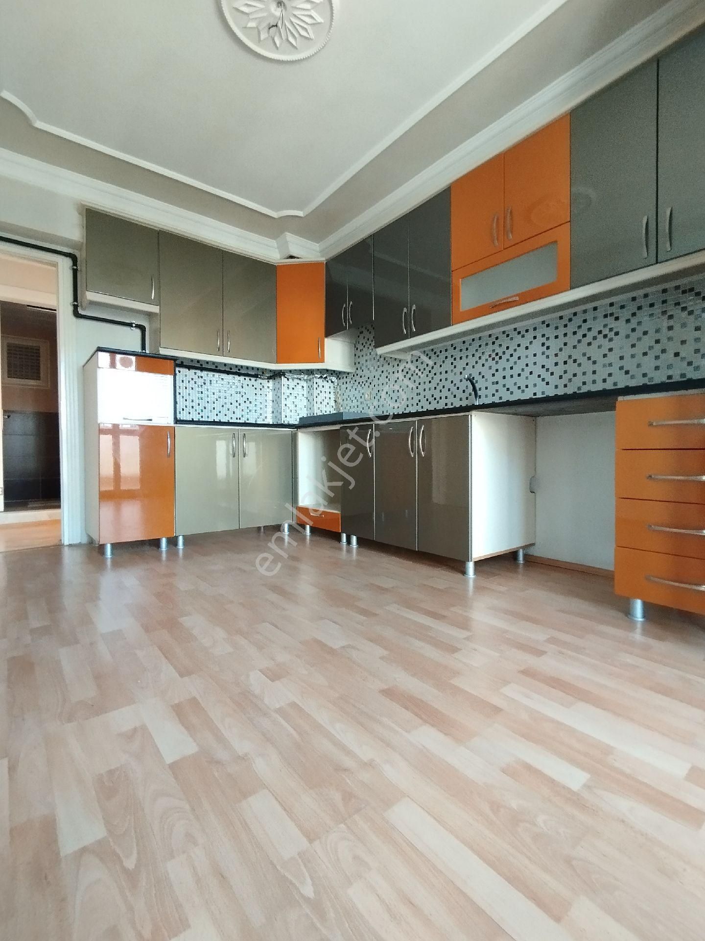 Akhisar Reşat Bey Kiralık Daire Manisa Akhisar Reşatbey Mahallesi 135 M2 Kiralık 3+1 Daire