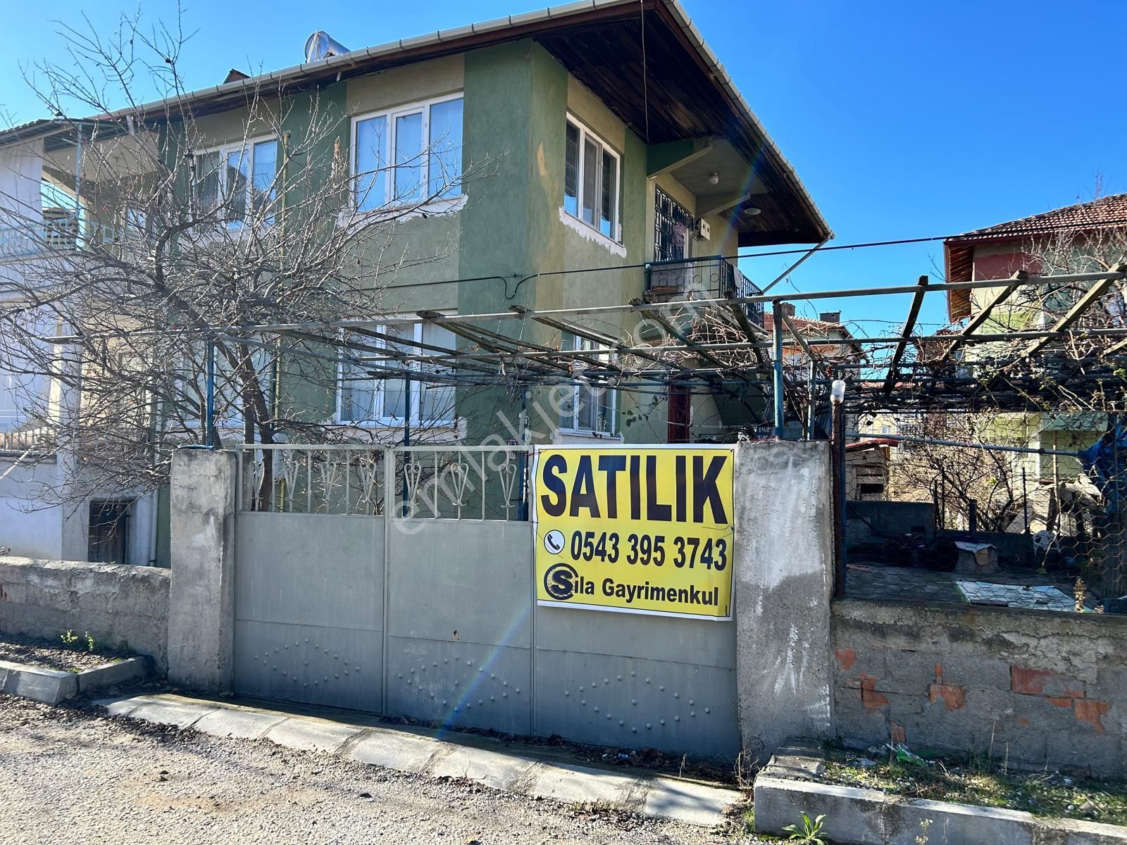 Osmancık Şenyurt Satılık Müstakil Ev Sıla Gayrimenkulden 2 Katlı Müstakil Ve Extra Arsası İle Satılık