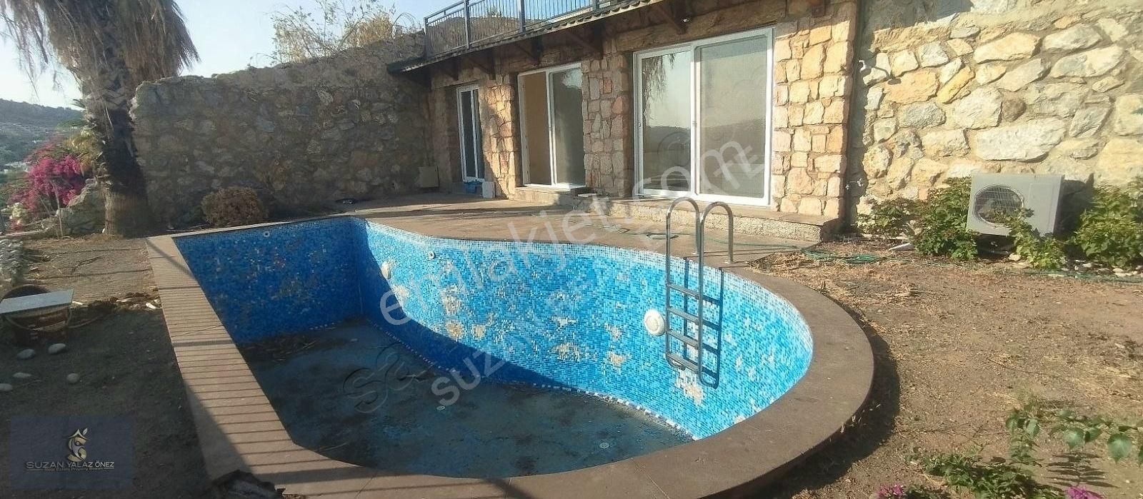 Bodrum Türkkuyusu Kiralık Müstakil Ev Bodrum Merkezde 5+1 Özel Havuz Kiralık Trıplex Villa