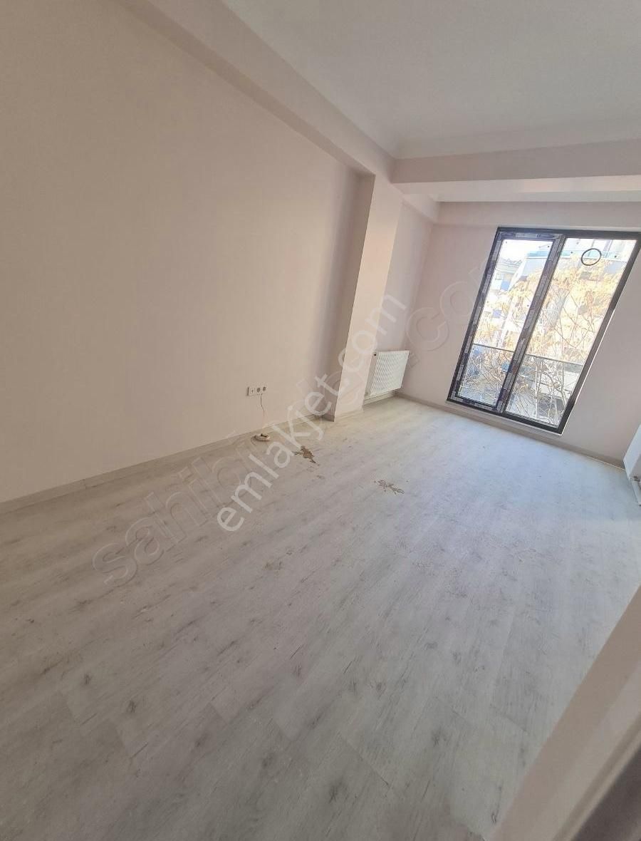 Üsküdar Ünalan Satılık Daire 3+2 140 M² Mükemmel Konumda Dubleks Daire