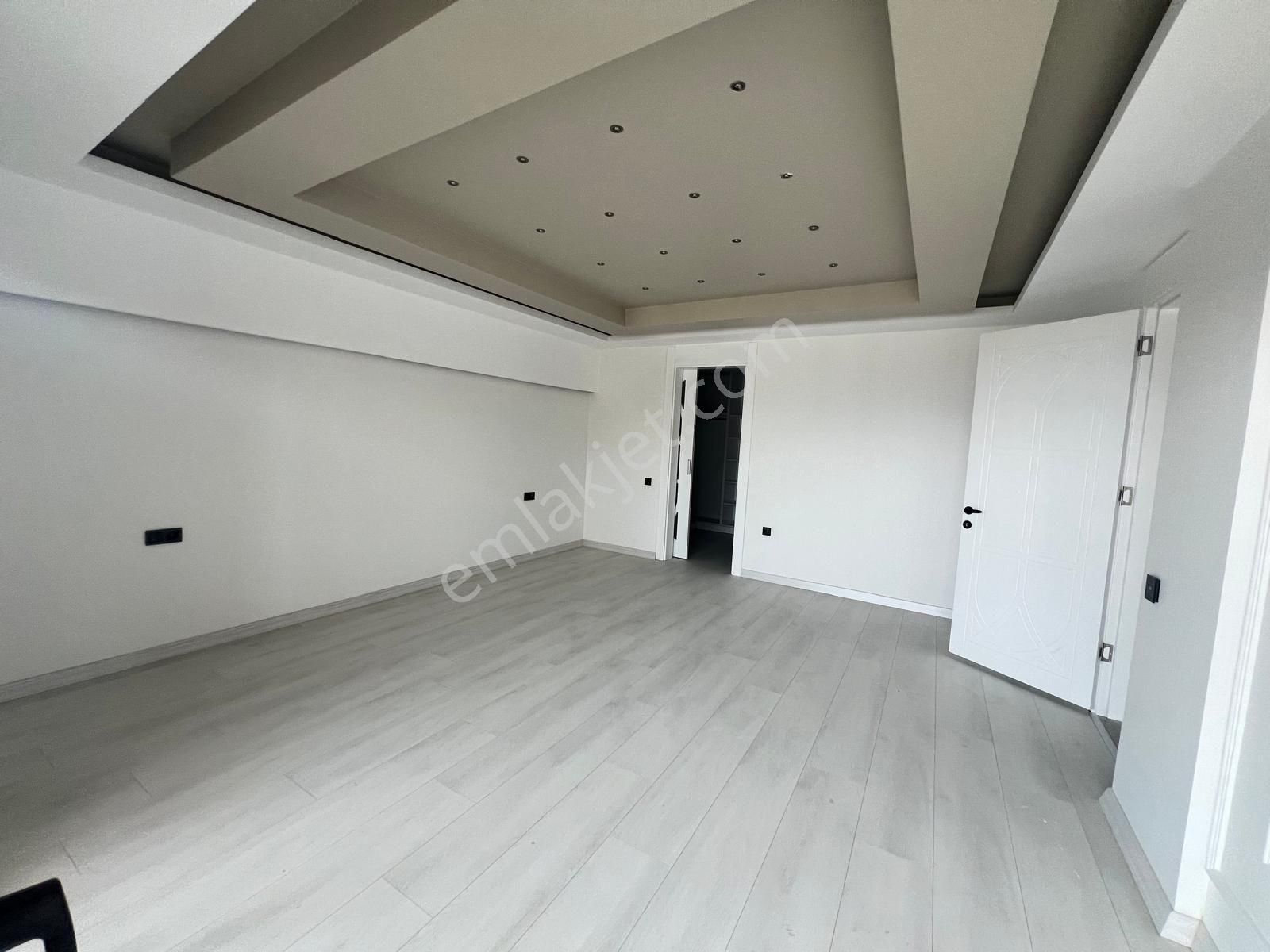 Fatma Ülken Gayrimenkul'den Erkilet General Emir Mahallesi'nde Lüks Satılık Villa - Görsel 6