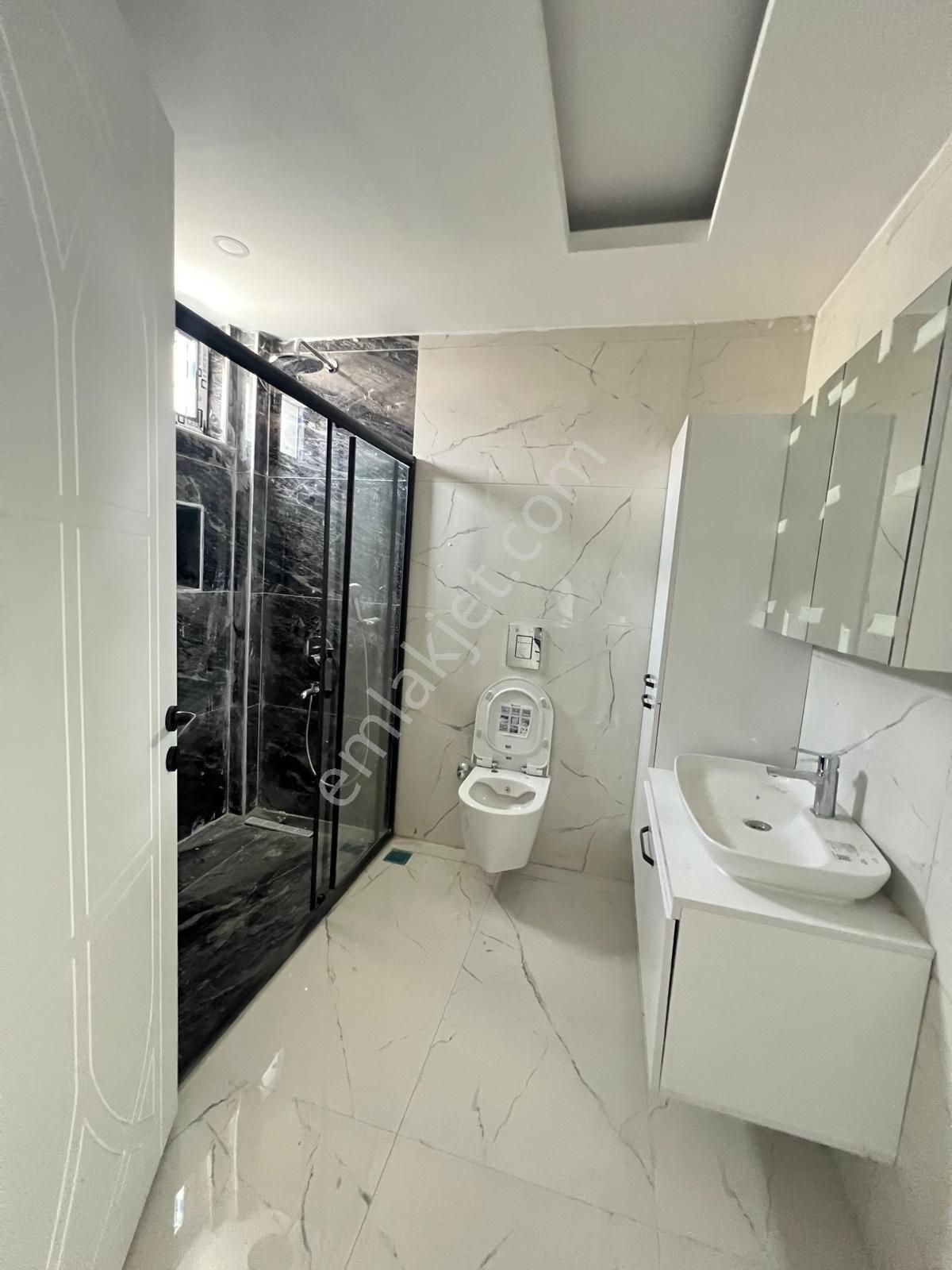 Fatma Ülken Gayrimenkul'den Erkilet General Emir Mahallesi'nde Lüks Satılık Villa - Görsel 4