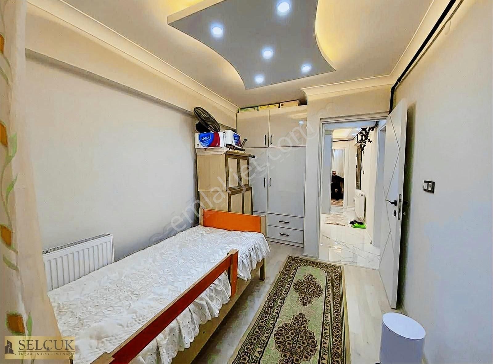 Şehzadeler Alaybey Satılık Daire Selçuk Gayrimenkulden Satılık 2+1 80m2 Fırsat Daire