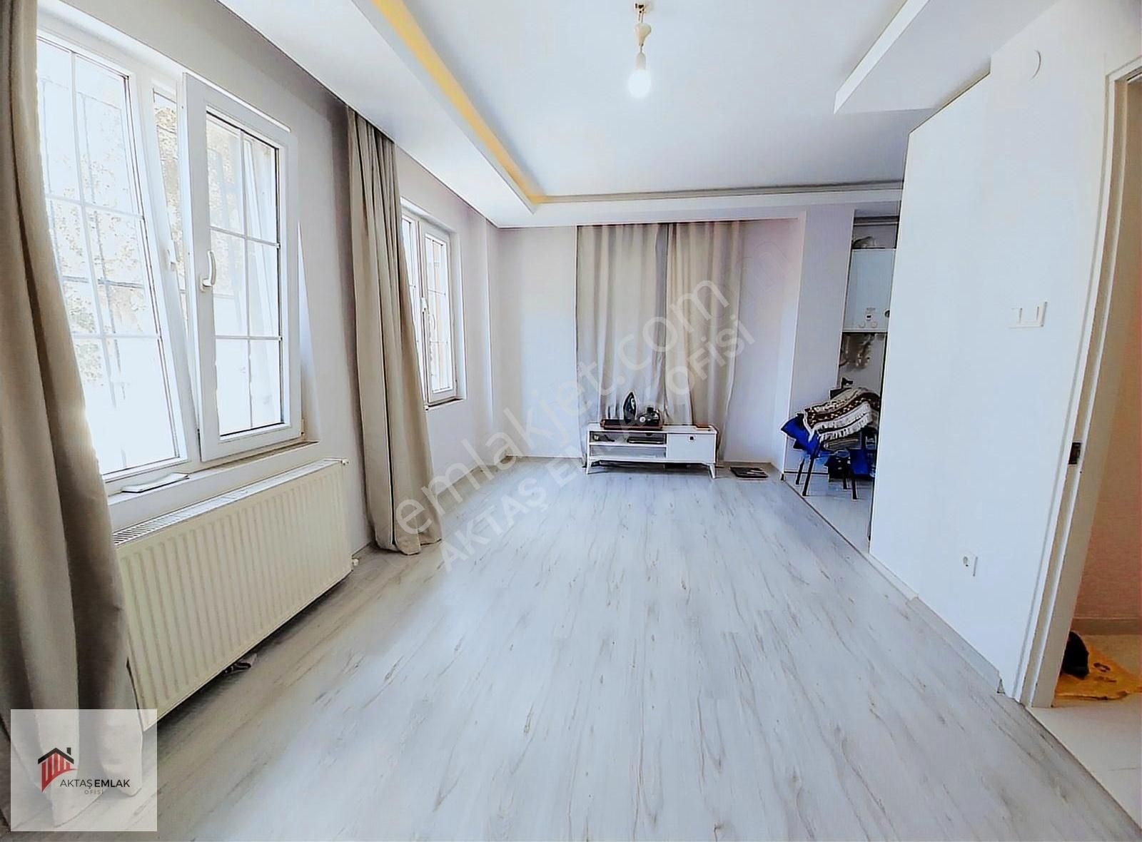 Üsküdar Mimar Sinan Kiralık Daire Aktaş'tan Üsk Merkeze Yakın Genç Binada 2+1 İçi Bakımlı Daire