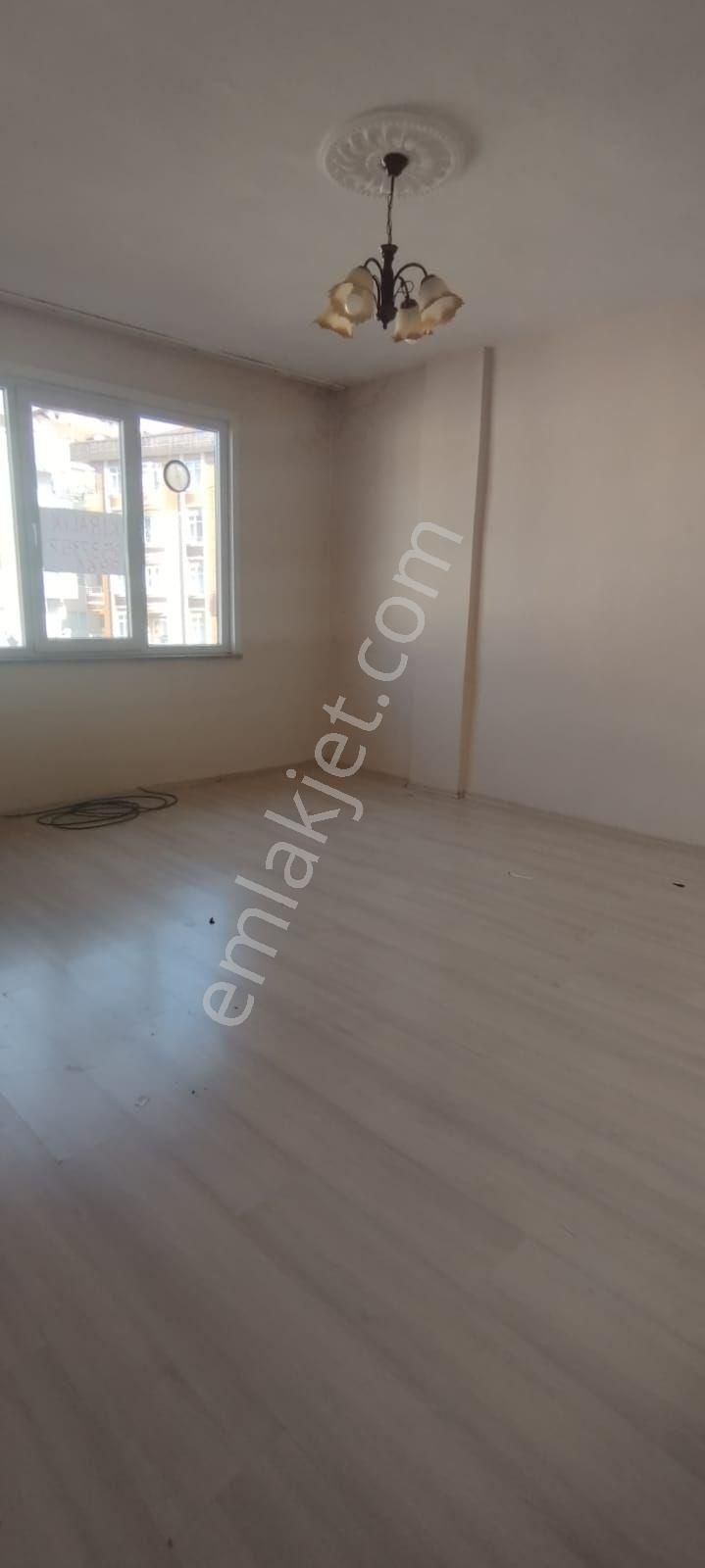 Bahçelievler Hürriyet Kiralık Daire Rasyonelden 1+1 Hürriyet Mah. 80m2