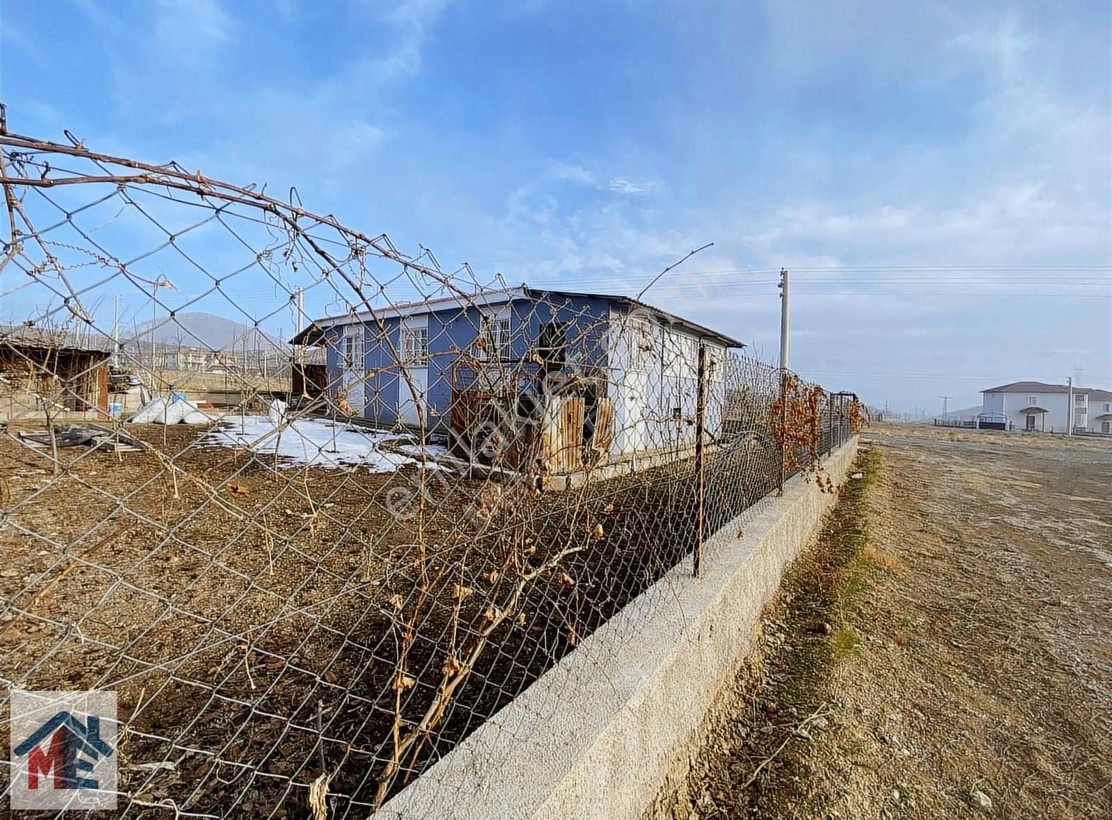 Ulukışla Alpağut Satılık Müstakil Ev Ulukışla Birinci Toki Arkası Müstakil Ev