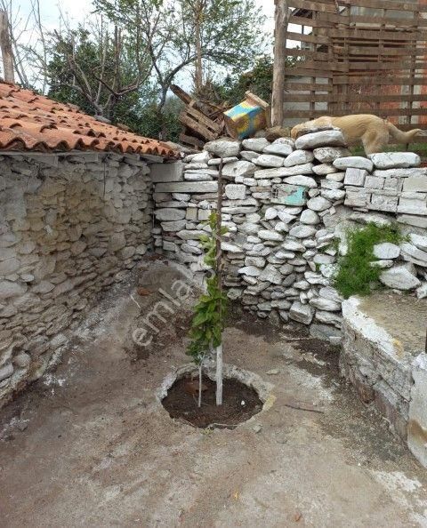 Beydağ Adaküre Mahallesinde 255 M2 Satılık Müstakil Taş Ev - Görsel 9