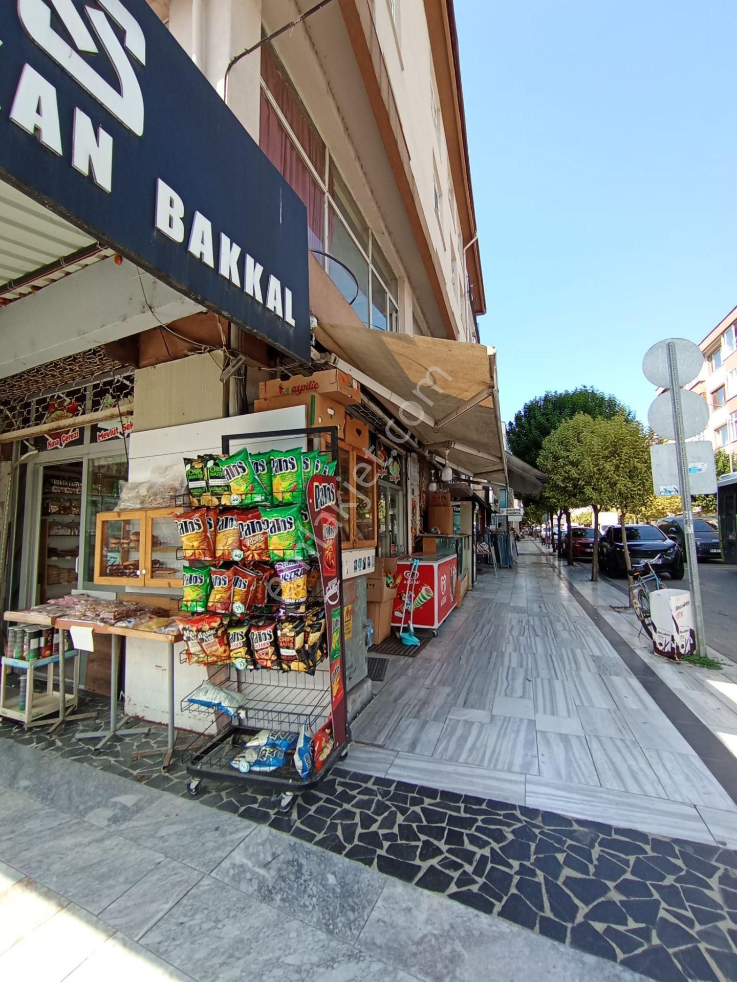 Düzce Merkez De Devren Satılık Köşe Dükkan - Görsel 25