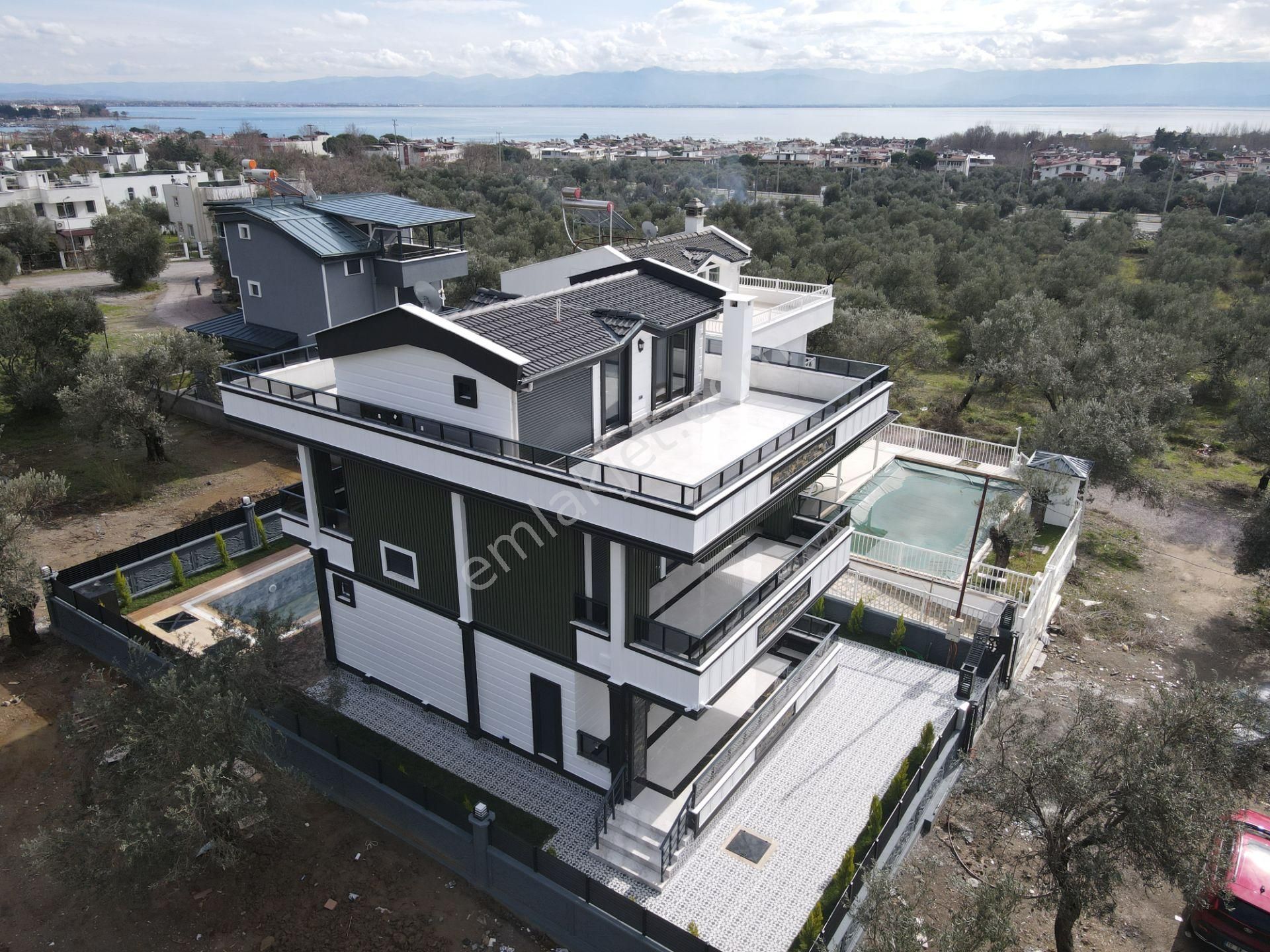 Edremit Güre Satılık Villa Güre De Doğanın Ve Denizin Ruhunuza İşlediği Bağımsız4+1villa