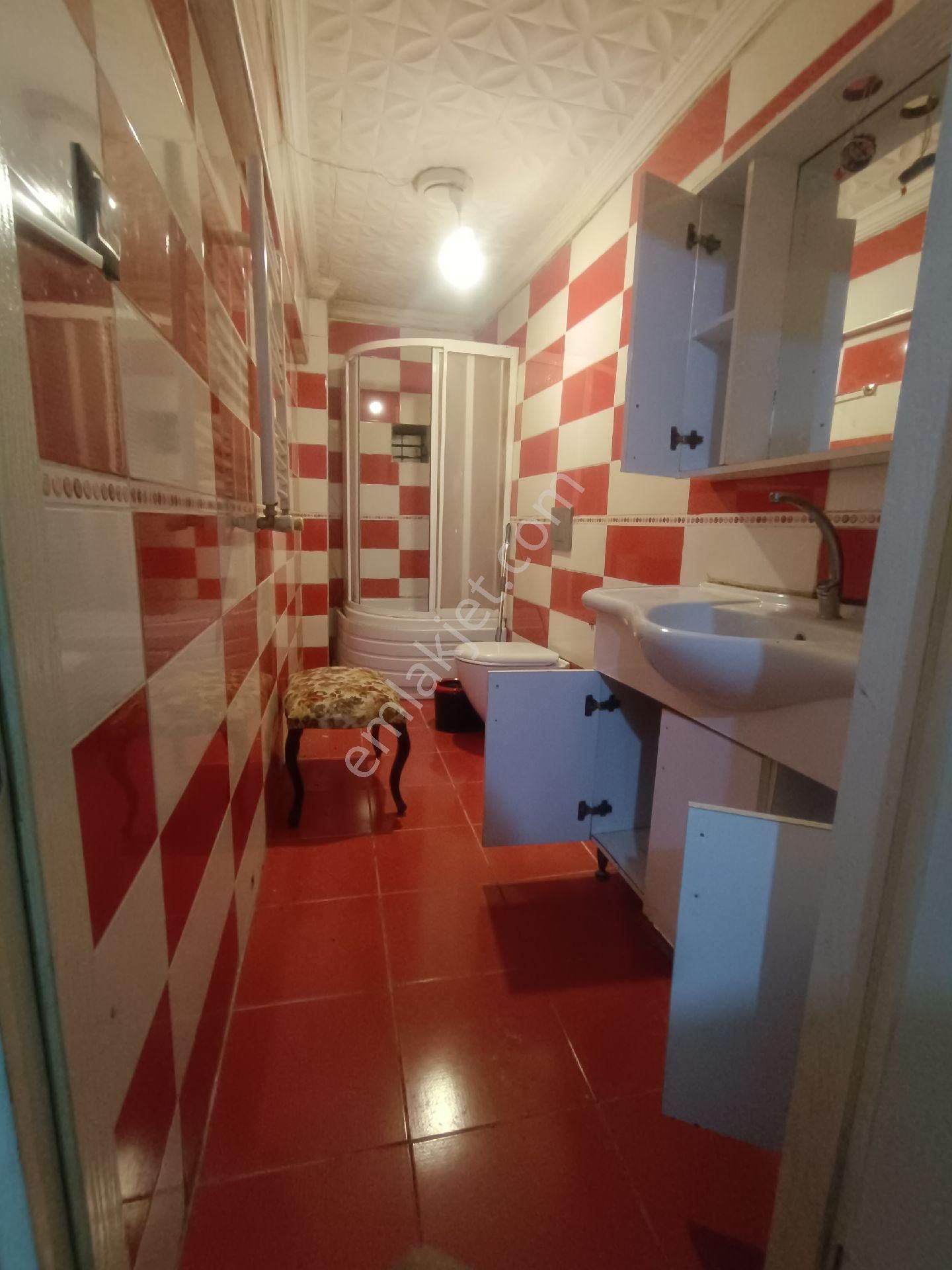 Avcılar Gümüşpala Kiralık Daire Avcılar Gümüşpala Mah.eşyalı Bahçe Katı 2+1 Daire Metrobüse 5 Dk