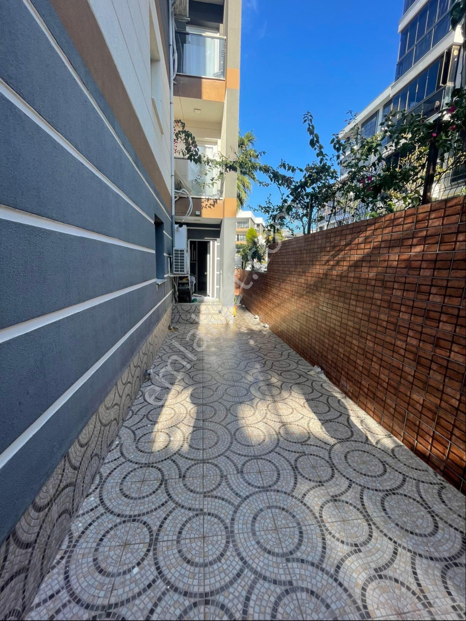 Havuzlu Doğalgazlı Sitede Satılık 1+1 Daire - Görsel 31