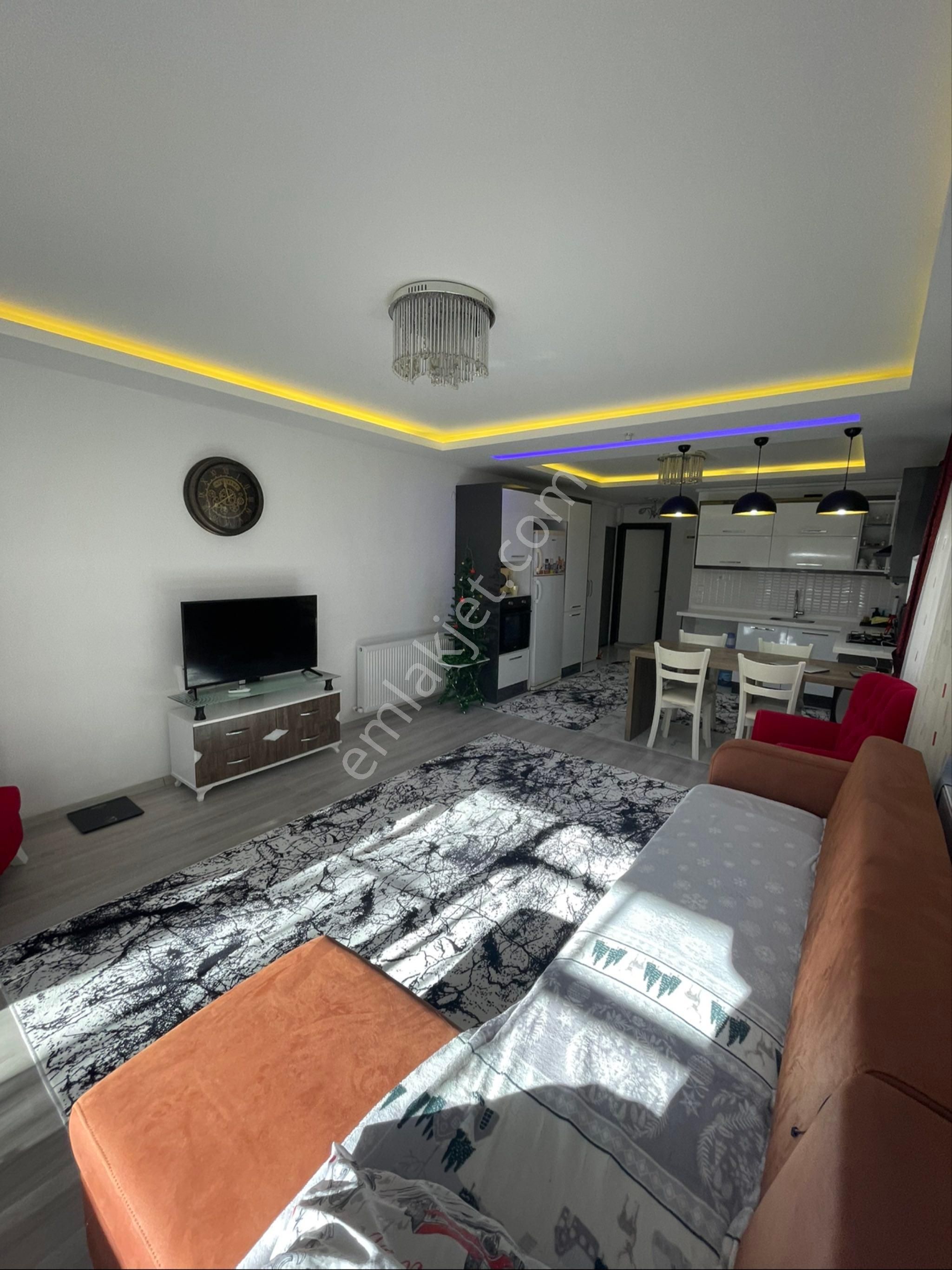 Havuzlu Doğalgazlı Sitede Satılık 1+1 Daire - Görsel 11