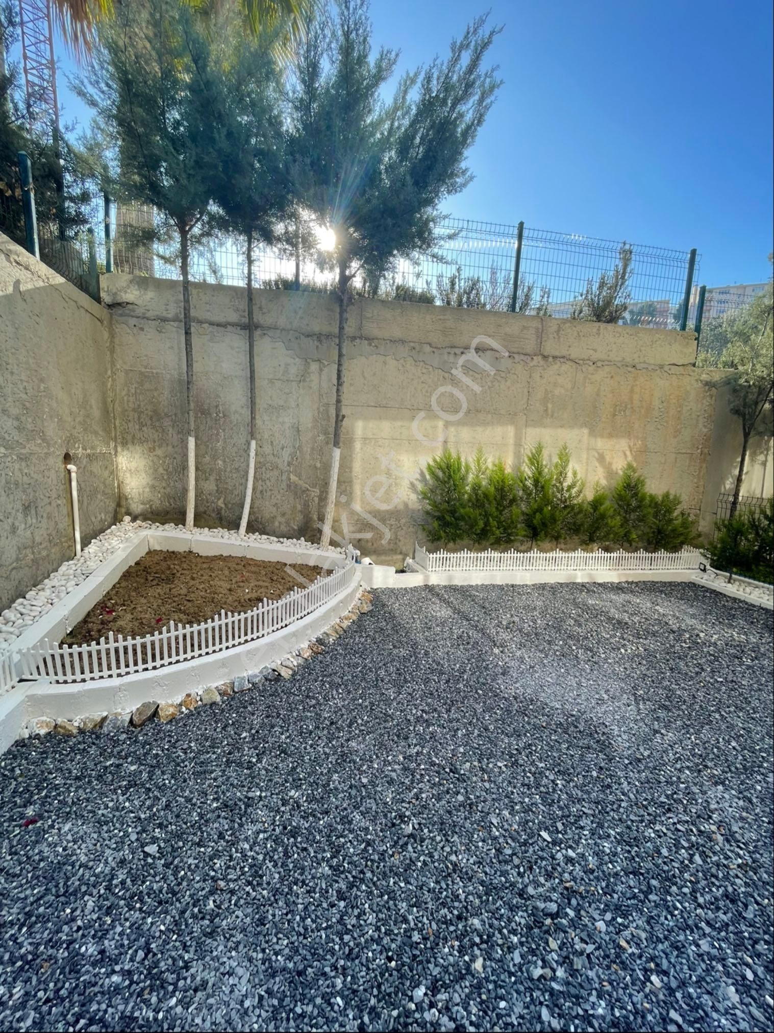 Havuzlu Doğalgazlı Sitede Satılık 1+1 Daire - Görsel 29