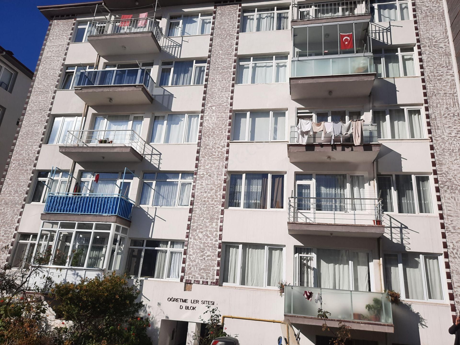 Giresun Merkez Teyyaredüzü Kiralık Daire Teyyaredüzü Mahallesinin Ortasında Kiralık 2+1 Daire