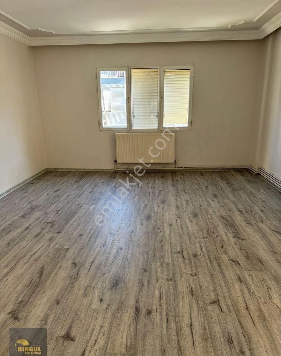 Çiğli Yeni Mahalle Kiralık Daire Çiğli Yeni Mahalle 3+1 Tadilatlı Kiralık Daire