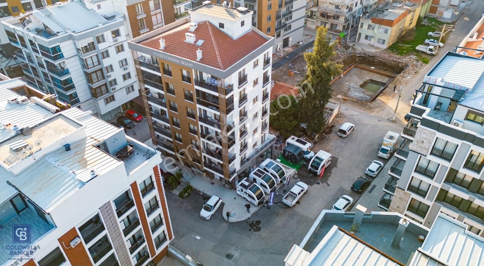 Karşıyaka Şemikler Satılık Dükkan & Mağaza Karşıyaka Şemikler'de Anadolu Caddesi Paralelinde Satılık Dükkan