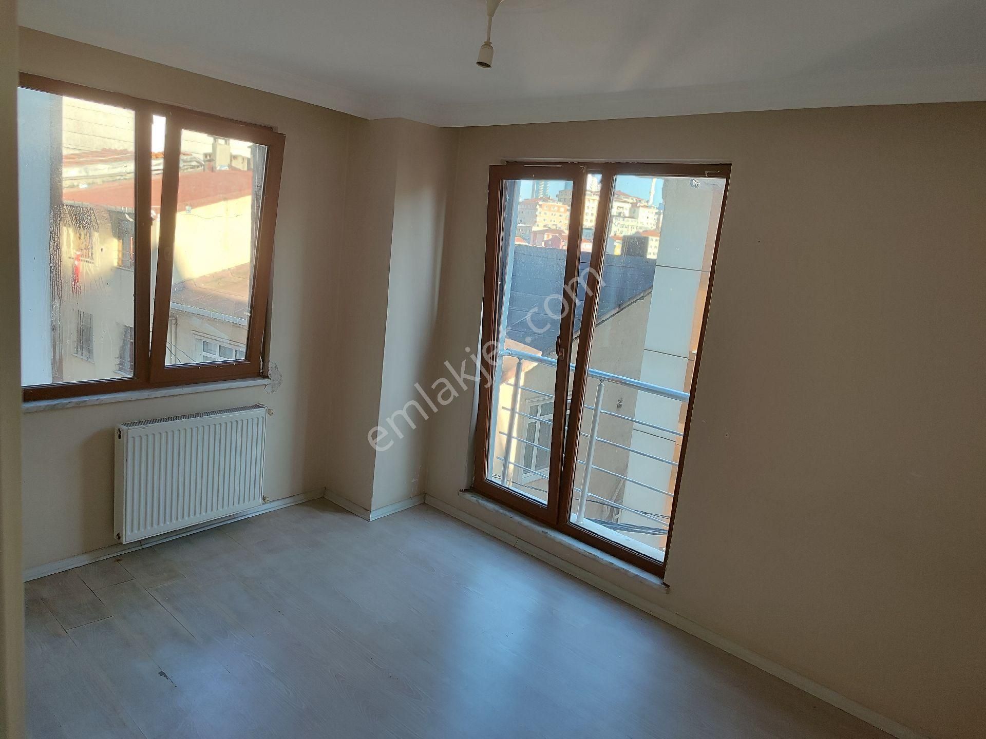 Şişli Kuştepe Kiralık Daire Mecidiyekoyde Yeni Binada 2+1 Daire 19000 Tl