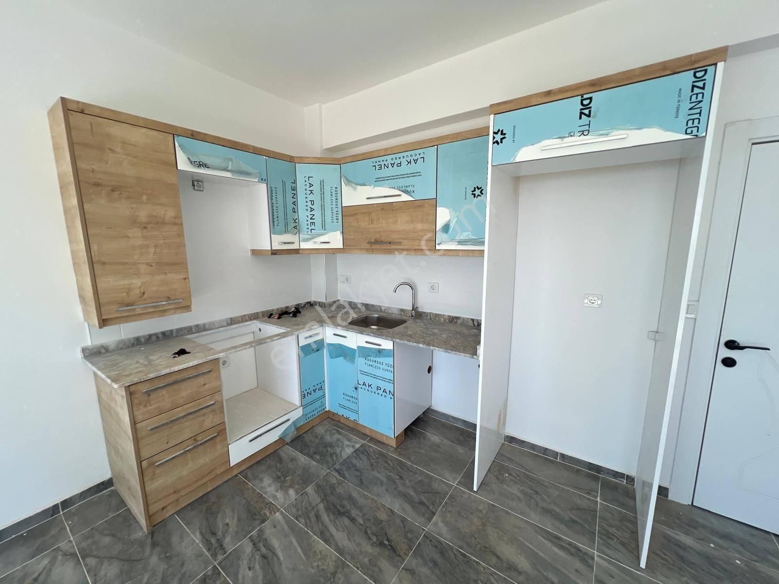 Aydın Akbük'te Satılık Deniz Manzaralı Havuzlu Site İçerisinde Eşyasız Villa - Görsel 32