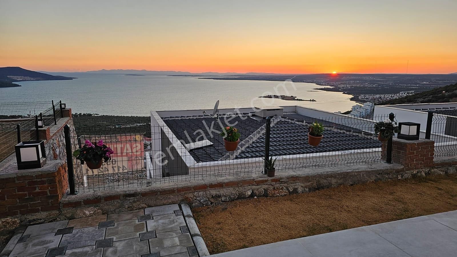 Aydın Akbük'te Satılık Deniz Manzaralı Havuzlu Site İçerisinde Eşyasız Villa - Görsel 17