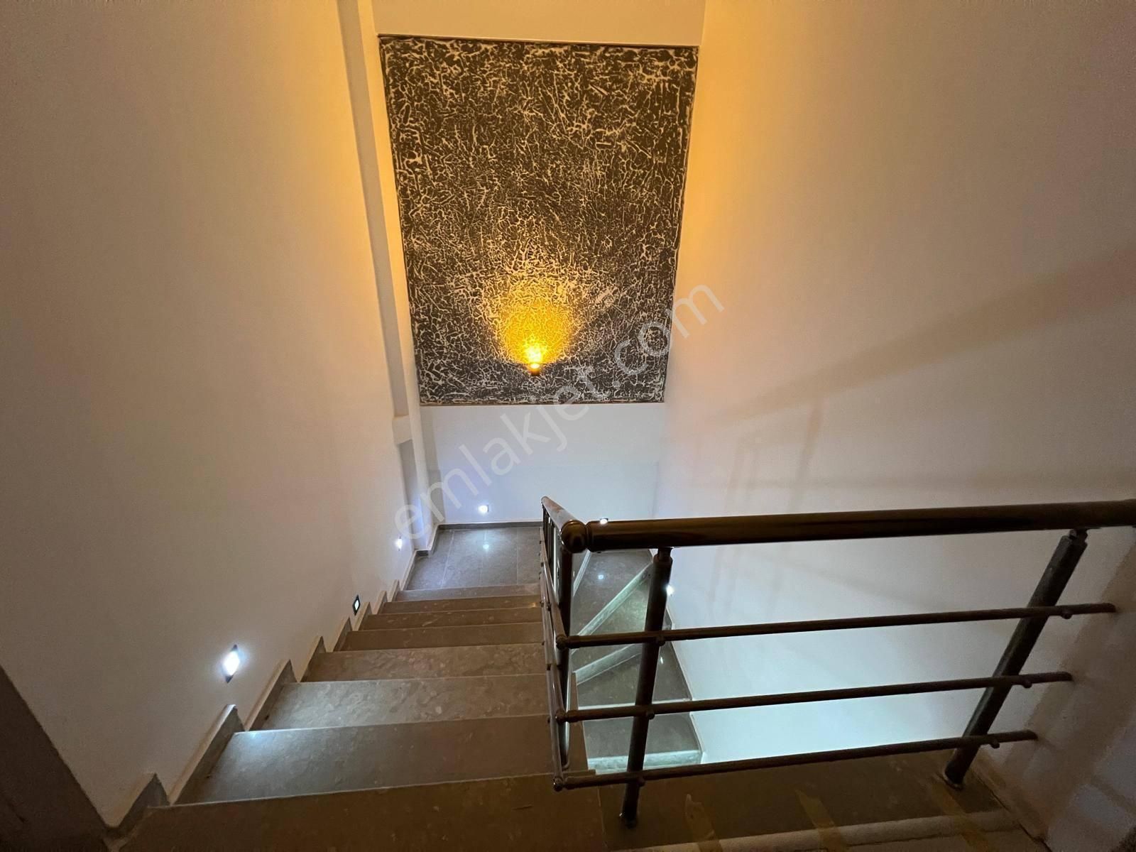 Aydın Akbük'te Satılık Deniz Manzaralı Havuzlu Site İçerisinde Eşyasız Villa - Görsel 34