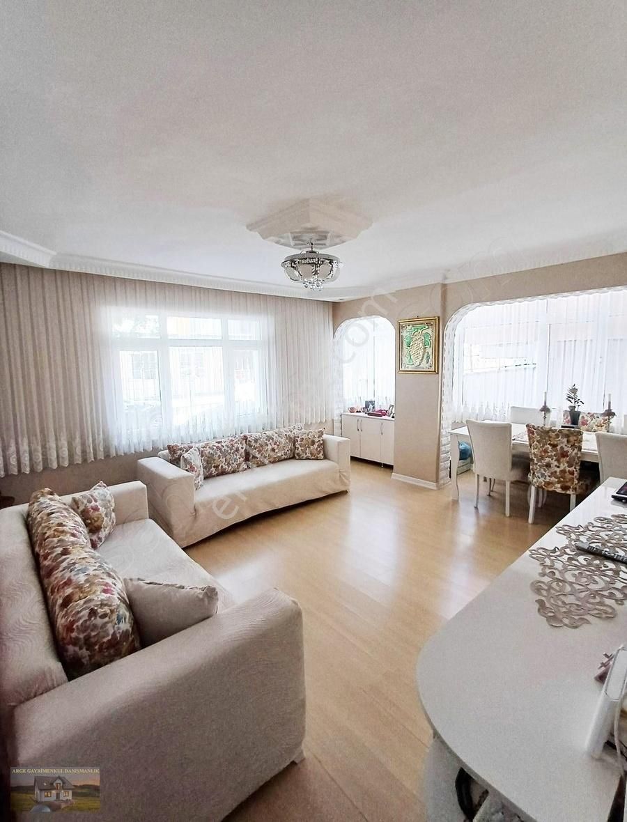 Avcılar Cihangir Satılık Daire Avcılar Cihangir Mh'de, Satılık 2+1, 75m2 Tadilatlı Daire