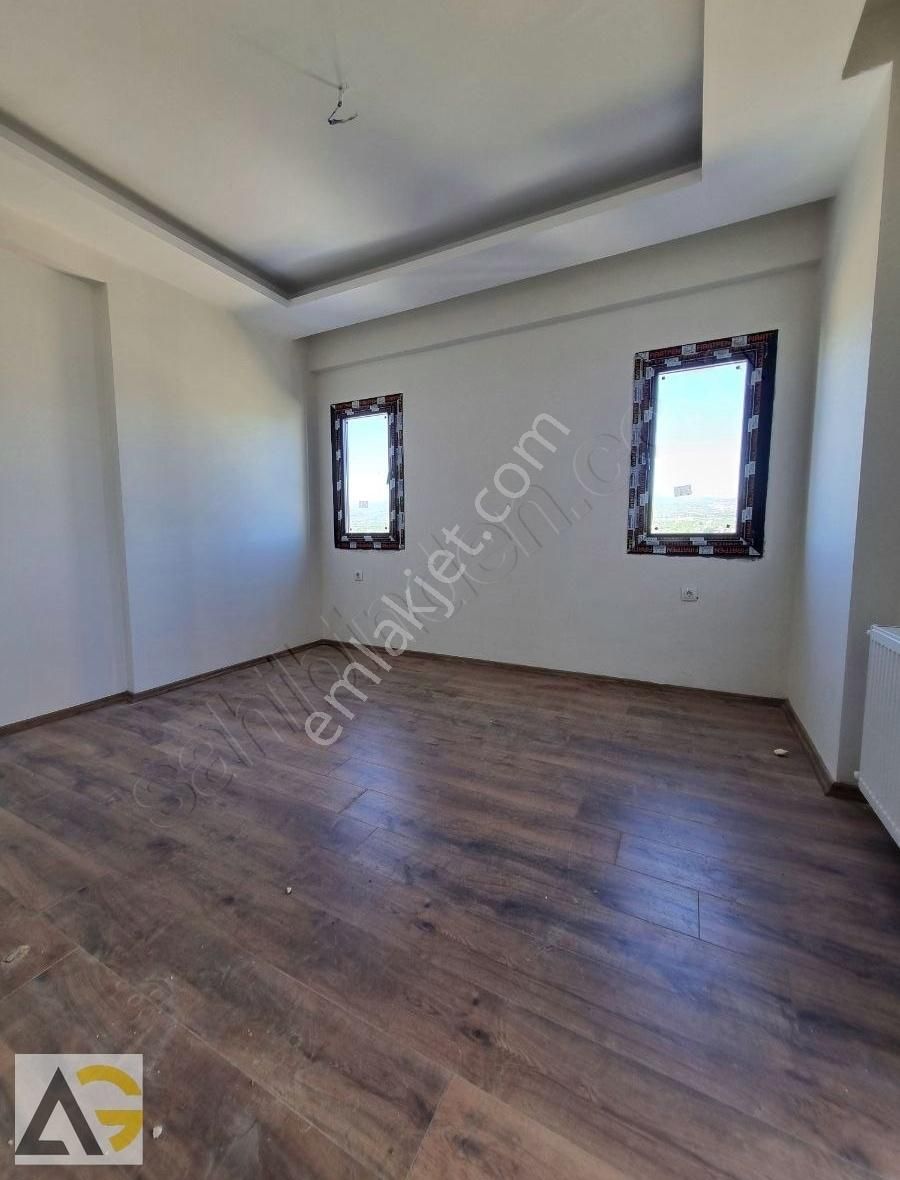 Auradan Tecede Satılık 3+1 Daire - Görsel 24