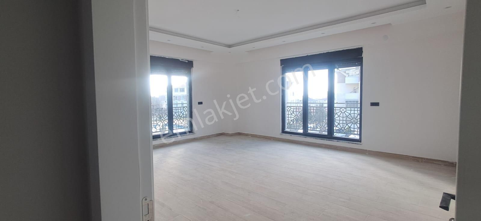 Ekşioğlu ' Dan Tekirdağ Süleymanpaşa Hürriyet Mah. Merkezi Konumda Ultra Lüks Satılık Daire 2+1 - Görsel 18