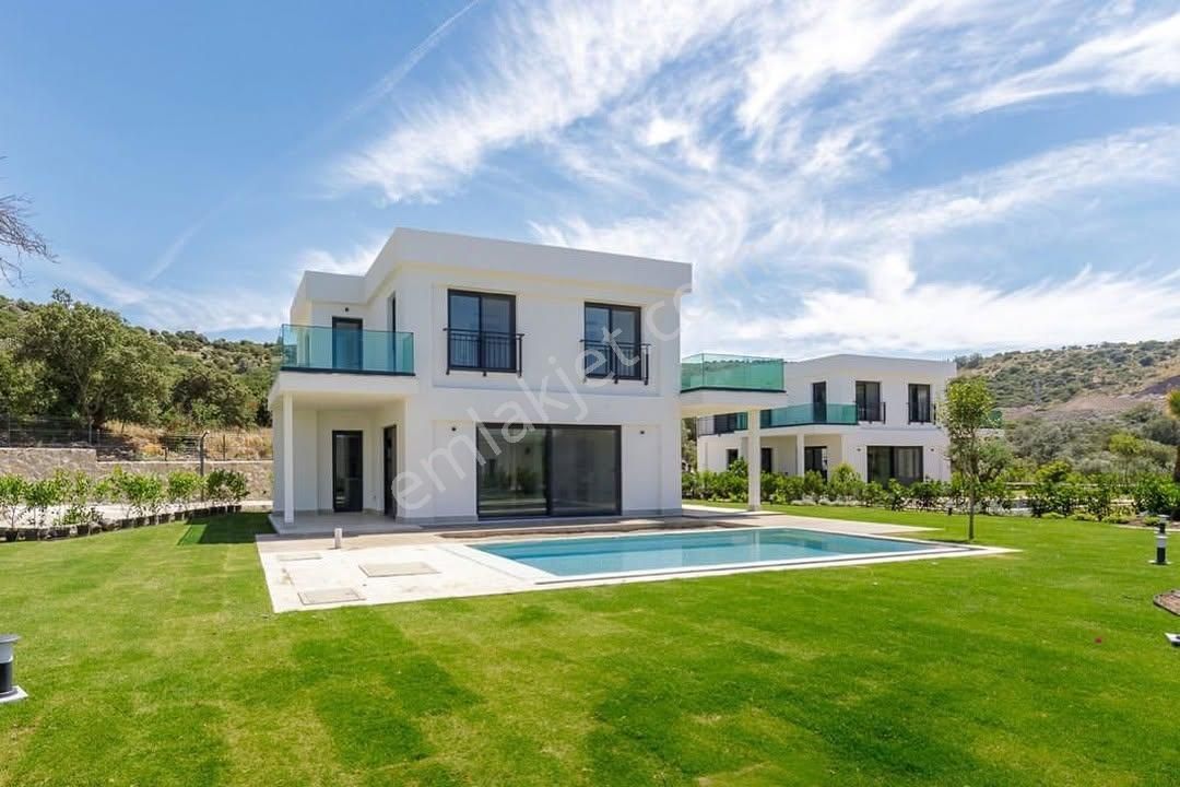 Bodrum Küçükbük Satılık Villa Bodrum Gündoğan Küçükbük'te Satılık Doğa Manzaralı Villa