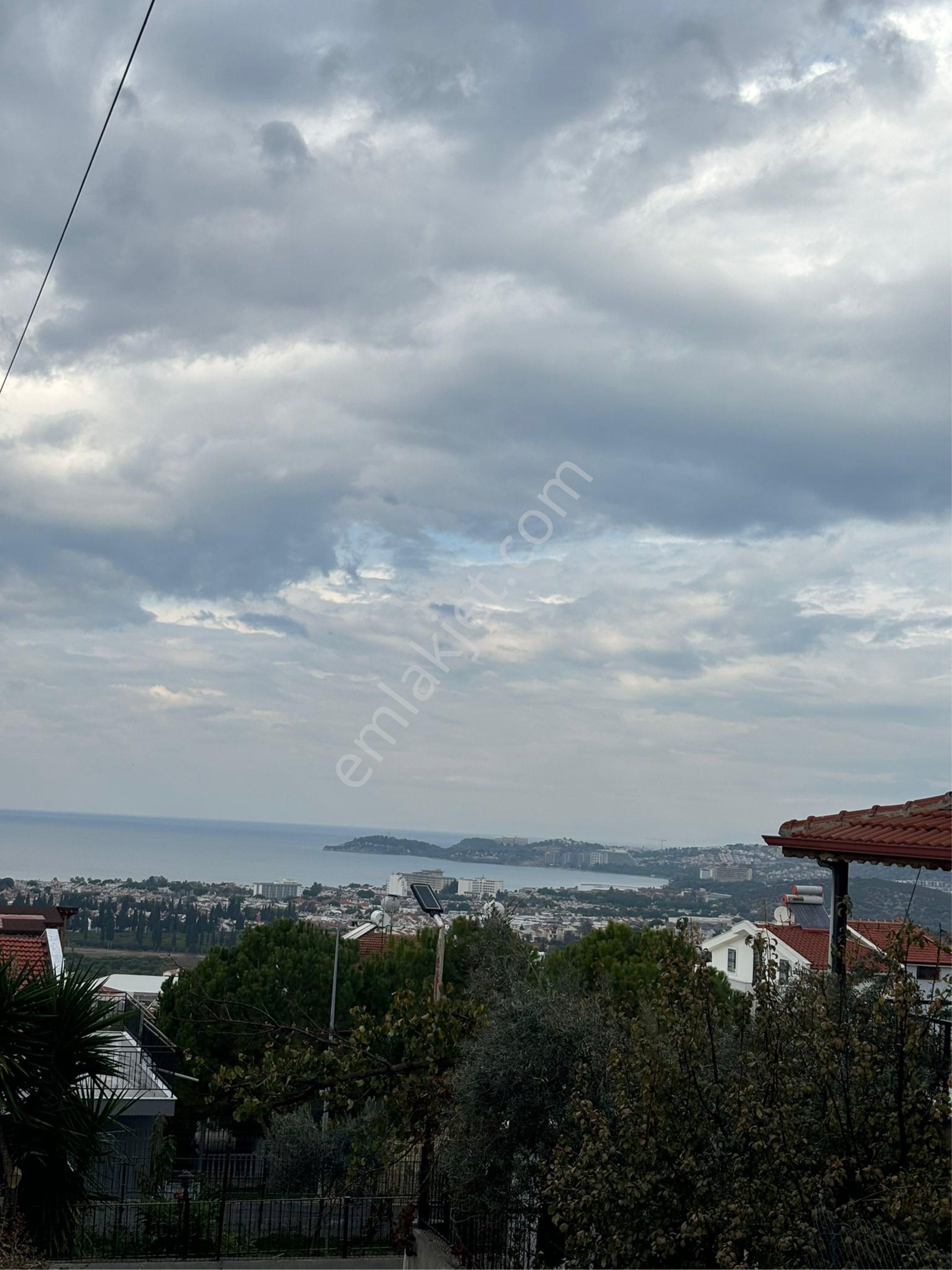 Kuşadası Karaova Satılık Villa İmarlı Kuşadası Efes Evlerinde Deniz Manzaralı Villa Arsası