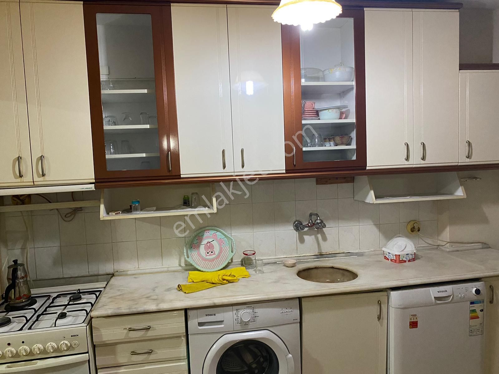 Yunusemre Laleli Kiralık Daire Laleli Mahallesi 2+1 80m2 5 Katlının Zemin Katı