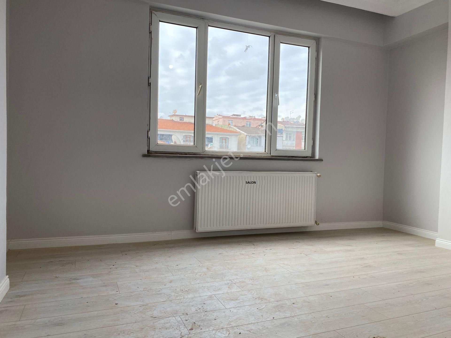 Esenler Menderes Kiralık Daire Avrupa Emlak Tan Menderes Mah 80m²2+1 3.kat,asansörlü,metroya Yakın,içerisi Tadilat Yapılmış,bakımlı