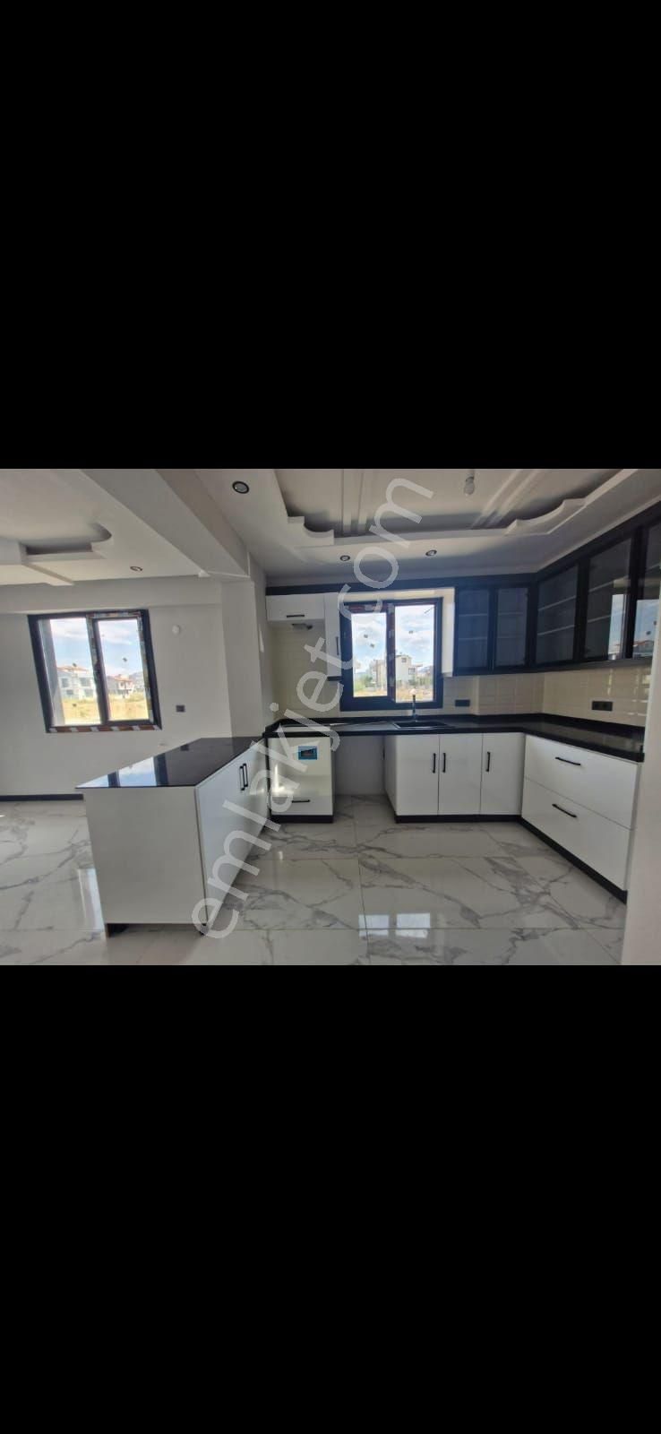 Dikili Cumhuriyet Mahallesinde Satılık Sıfır Villa - Görsel 9