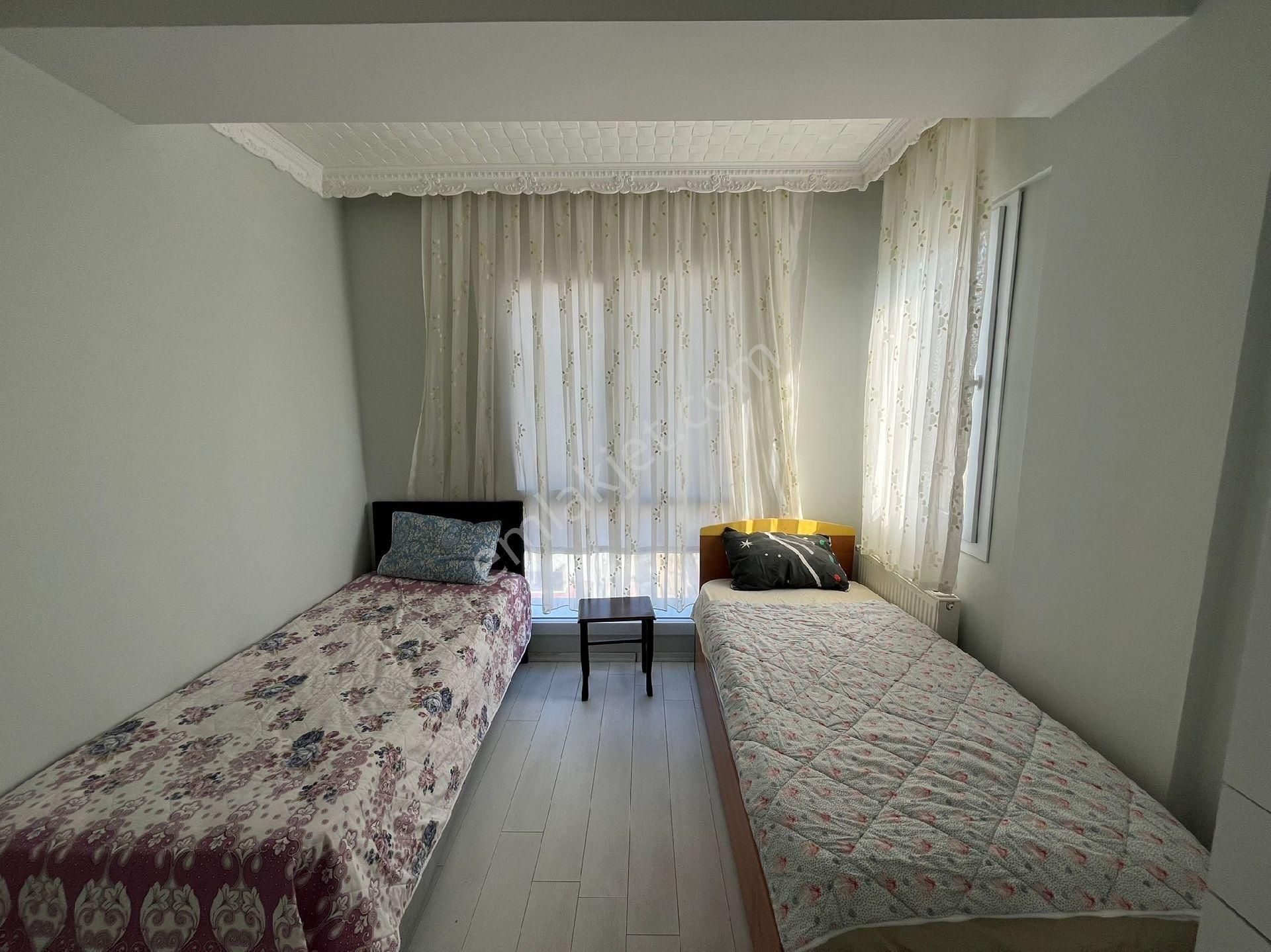 Acele Satilikseyrekte 1+1 ?köşe Daire - Görsel 15