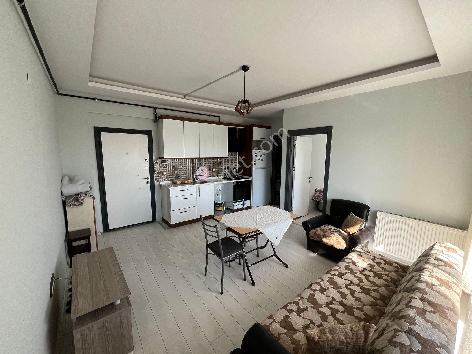 Acele Satilikseyrekte 1+1 ?köşe Daire - Görsel 12