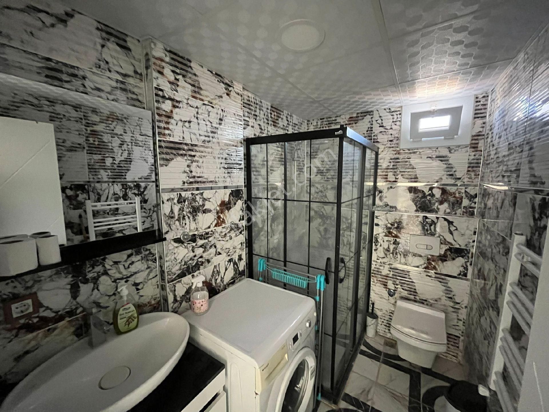 Acele Satilikseyrekte 1+1 ?köşe Daire - Görsel 8