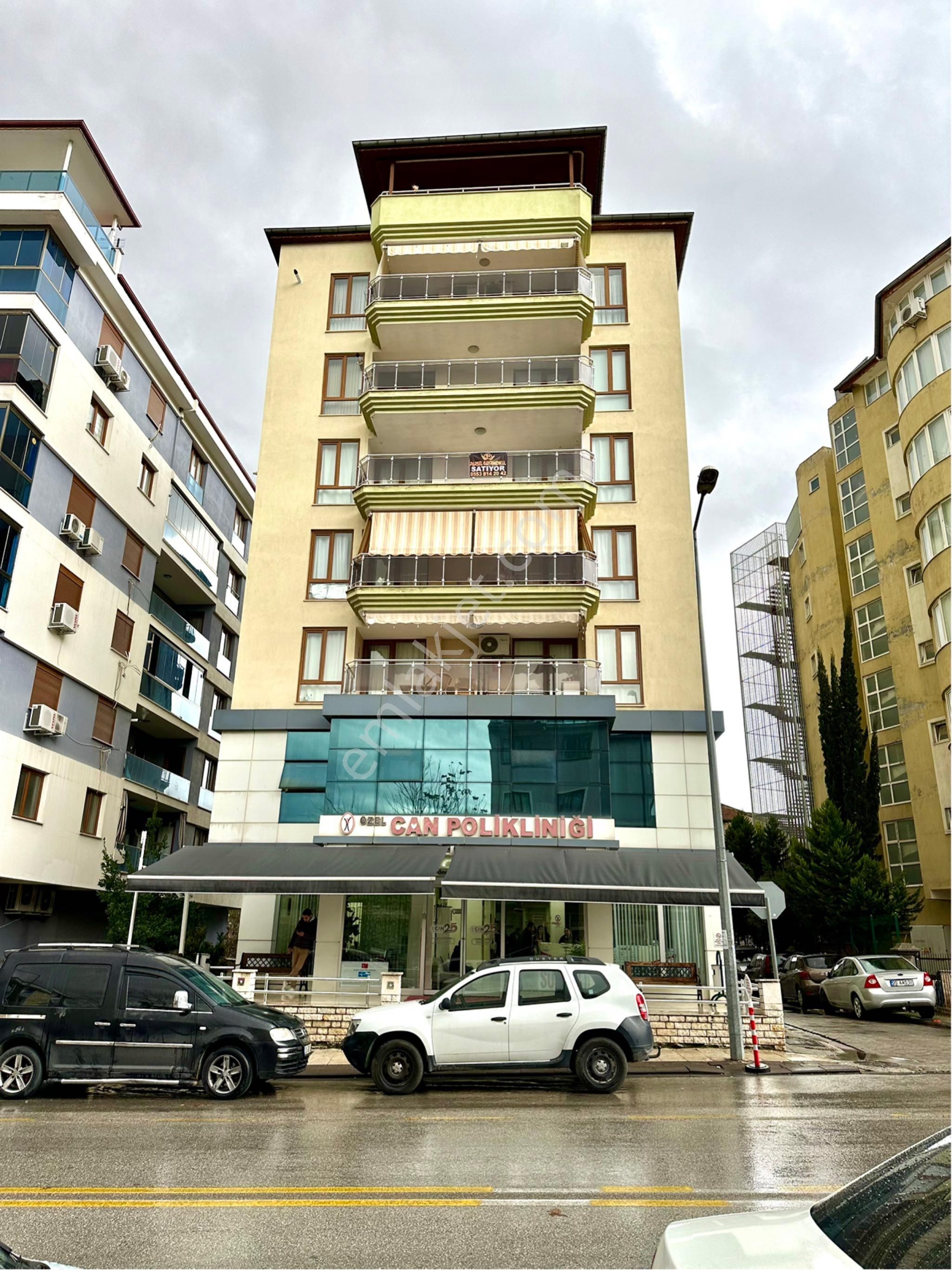 Merkezefendi Akkonak Satılık Daire Can Poliklinik Üstünde 180 M2 3+1 Asansörlü Arakat Satılık Daire