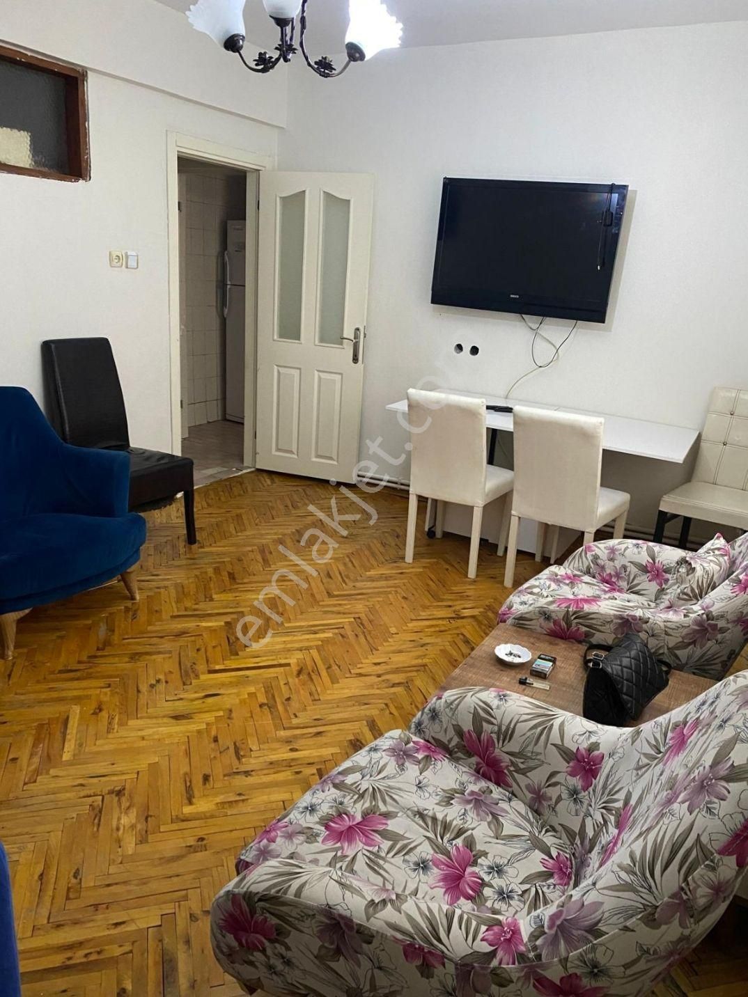 Bahçelievler Şirinevler Kiralık Daire S.evler Merkezde Metrobüse 4dk 3+1 120m2 Full Eşyalı Arakat 2.kat Daire