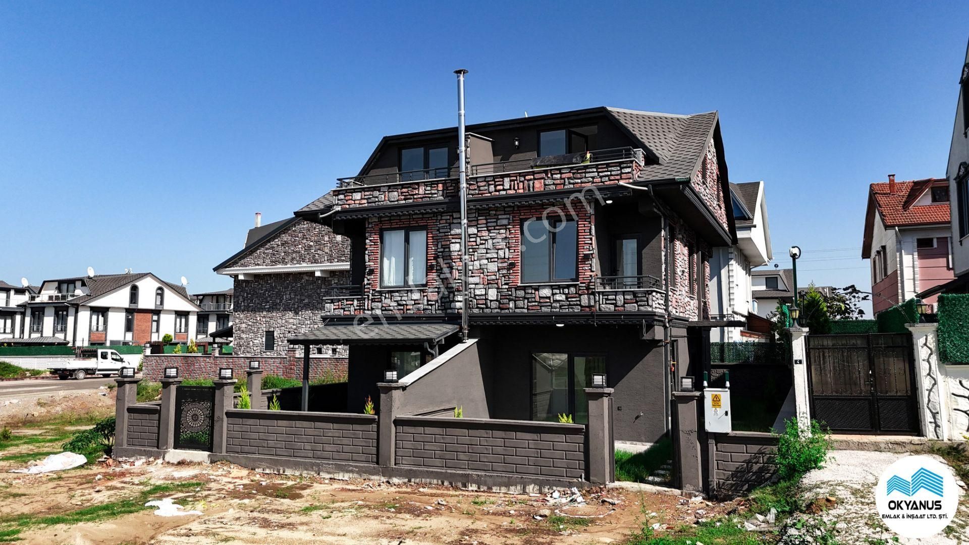 Kocaali Yalı Satılık Villa Sakarya Kocaali De Ön Cephe Büyük Odalı 4+1 Villa