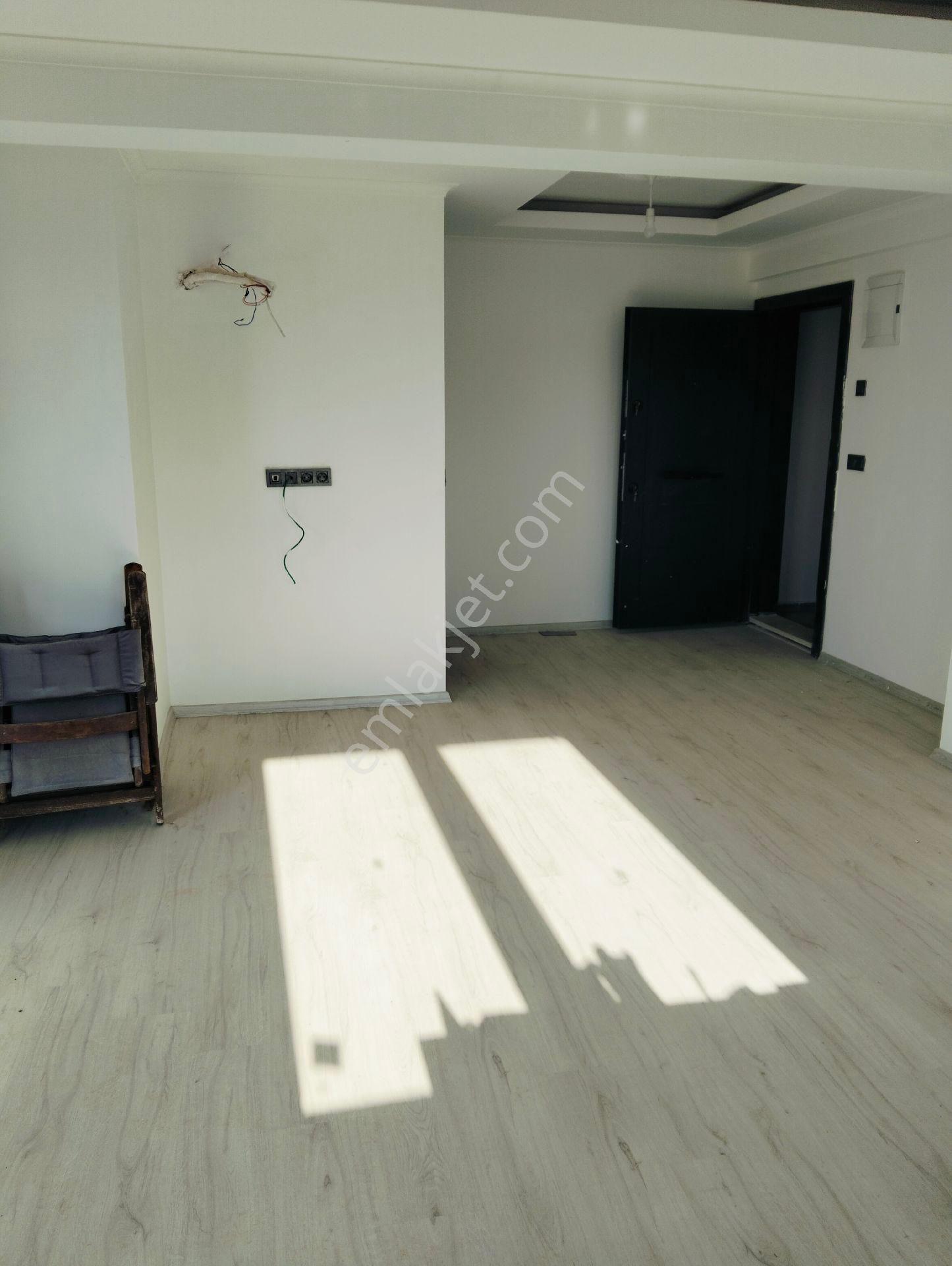 Yenimahallede 1+1 Kiralık Daire - Görsel 14