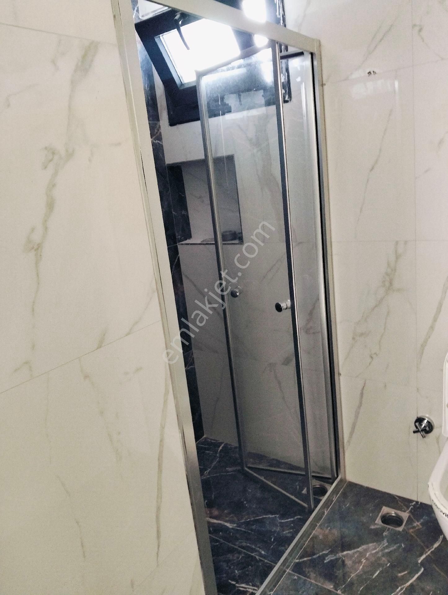 Yenimahallede 1+1 Kiralık Daire - Görsel 19